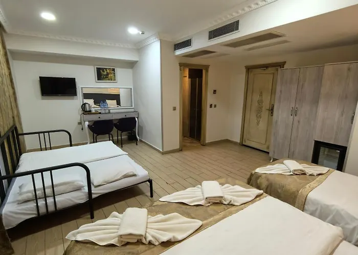 Apple Tree Hotel